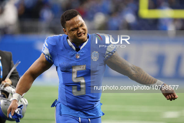 Detroit Lions running back David Montgomery (5) walks off the field after the conclusion of an NFL football game between the Chicago Bears a...