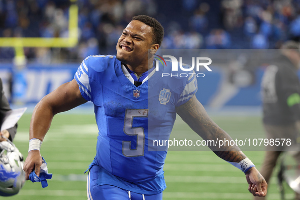 Detroit Lions running back David Montgomery (5) walks off the field after the conclusion of an NFL football game between the Chicago Bears a...