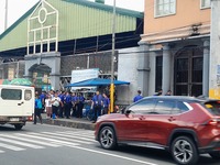 Officr Workers And Studentd Stand Outside After An Earthquake Was Felt In Manila, Philippines On December 5, 2023. A Magnitude 5.9 Earthquak...