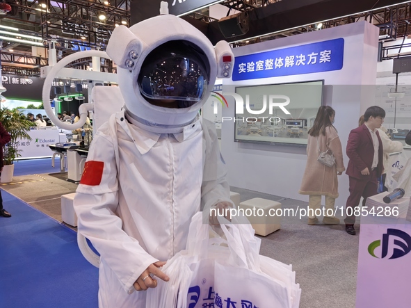 Visitors are attending the first Jiangsu (Suzhou) Educational Equipment Exhibition in Suzhou, Jiangsu Province, China, on December 15, 2023....