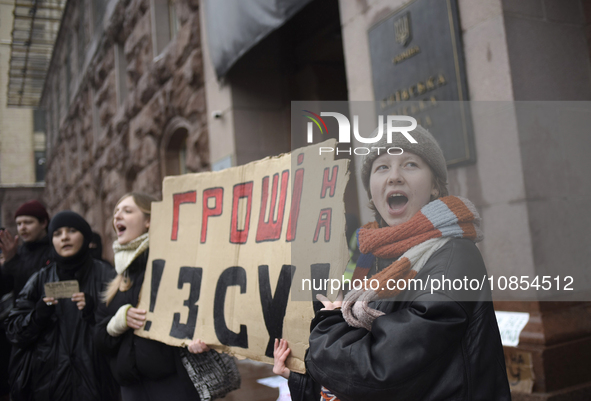 Demonstrators are demanding an increase in financial support for the Armed Forces of Ukraine outside the Kyiv City State Administration buil...