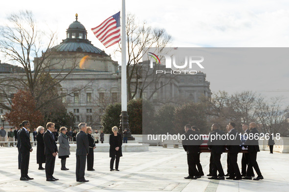 Supreme Court Police pallbearers carry the casket of retired Associate Justice Sandra Day O’Connor, the first woman to serve on the Supreme...