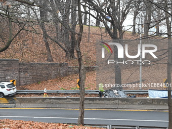 Four people are being reported killed and one person is in stable condition following a crash on the Cross Island Parkway in Queens, New Yor...