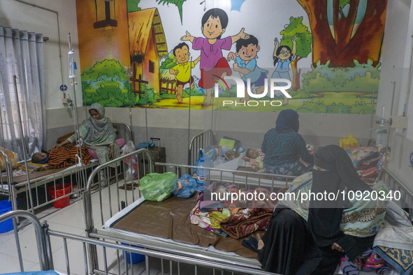 Children are receiving medical treatment for pneumonia at Dhaka Shishu Hospital in Dhaka, Bangladesh, on January 17, 2024. 