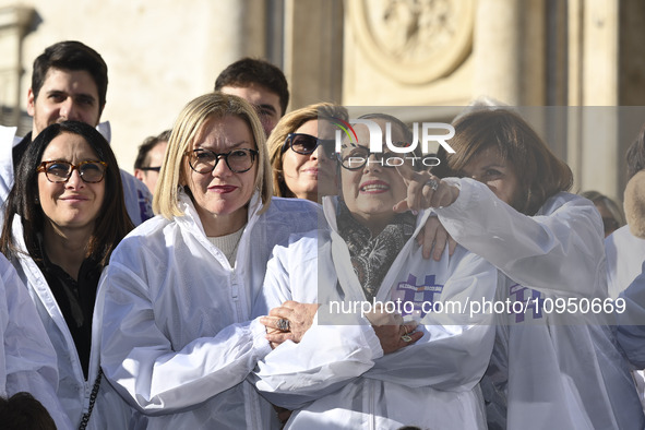 Carolyn Smith is attending the photocall for ''World Cancer Day'' at Wedekin Palace in Rome, Italy, on January 30, 2024. 