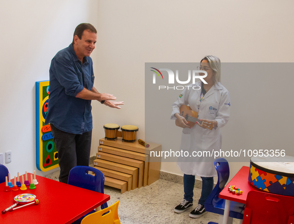 Mayor Eduardo Paes and Health Secretary Daniel Soranz are inaugurating the first development stimulation center for autism spectrum disorder...