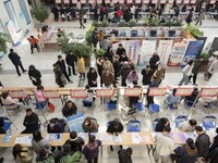 Job seekers are exchanging employment information with employers at the large-scale human resources trade fair in Haian, East China's Jiangs...