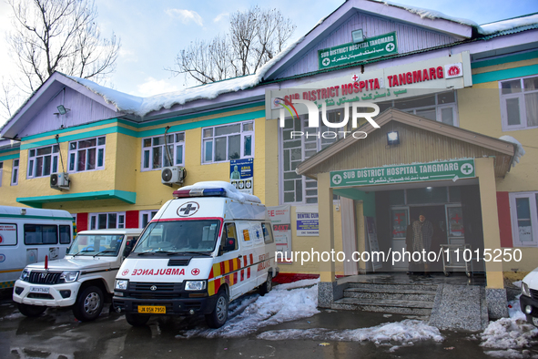 A fleet of ambulances is remaining on alert after an avalanche hit the Ski resort in Gulmarg, Baramulla District, Indian Administered Kashmi...