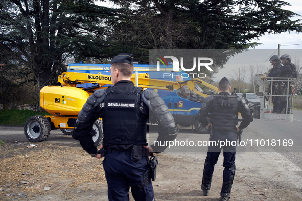 Police officers from the CNAMO are preparing to intervene in the 'Crem'Arbre' ZAD. Michel Forst, the United Nations Special Rapporteur on th...