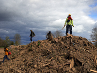 Activists from a ZAD (Zone to Defend) are running in the Crem'Arbre to welcome the 'Ecureuils' who are climbing down from the trees they hav...