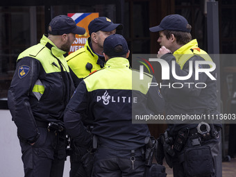 The hostage situation at the Petticoat cafe in Ede, Gelderland, Netherlands, is ending peacefully with the arrest of a suspect. A 28-year-ol...