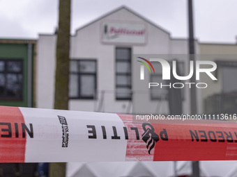 The hostage situation at the Petticoat cafe in Ede, Gelderland, Netherlands, is ending peacefully with the arrest of a suspect. A 28-year-ol...