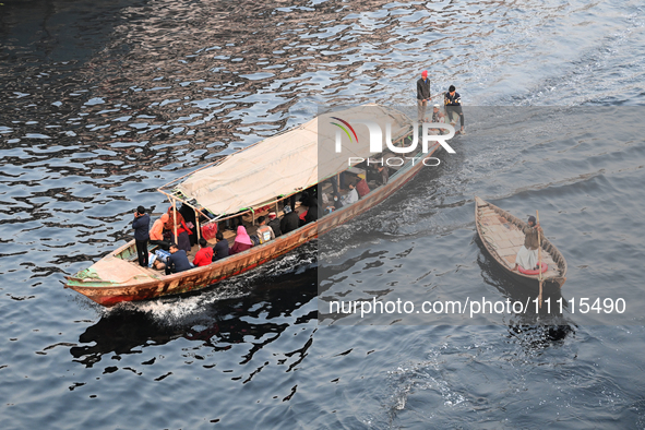 Bangladeshi People Cross On Boat Over The Pitch Black Water Of The Polluted Buriganga River In Dhaka, Bangladesh, On April 2, 2024. Banglade...