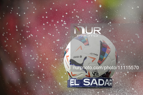 Match ball prior the LaLiga EA Sports match between CA Osasuna and Real Madrid CF at Estadio El Sadar on March 16, 2024 in Pamplona, Spain. 