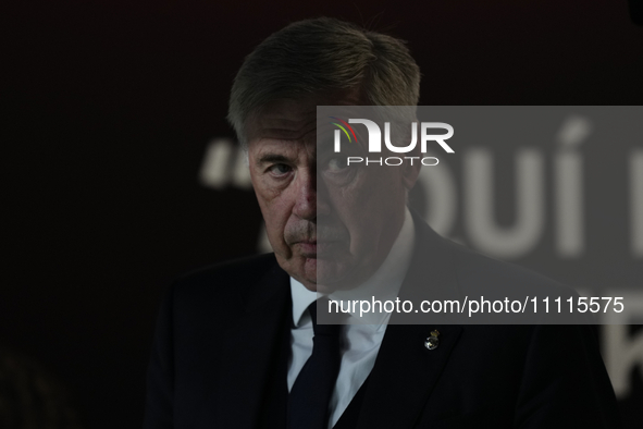 Carlo Ancelotti head coach of Real Madrid during the LaLiga EA Sports match between CA Osasuna and Real Madrid CF at Estadio El Sadar on Mar...