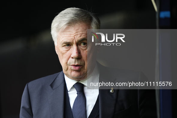 Carlo Ancelotti head coach of Real Madrid during the LaLiga EA Sports match between CA Osasuna and Real Madrid CF at Estadio El Sadar on Mar...