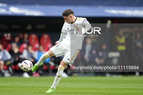 Federico Valverde central midfield of Real Madrid and Uruguay shooting to goal during the LaLiga EA Sports match between CA Osasuna and Real...