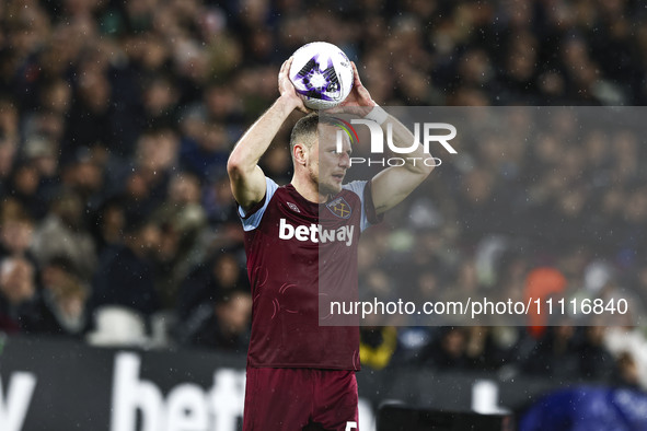 Vladimir Coufal of West Ham United is preparing to take a throw-in during the Premier League match between West Ham United and Tottenham Hot...