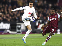 Pedro Porro of Tottenham Hotspur is controlling the ball during the Premier League match between West Ham United and Tottenham Hotspur at th...