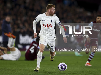 Dejan Kulusevski of Tottenham Hotspur is on the ball during the Premier League match between West Ham United and Tottenham Hotspur at the Lo...