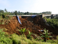 The atmosphere of the Bogor-Ciawi-Sukabumi (Bocimi) Sukabumi Toll Road is tense following the landslide disaster in Sukabumi, Indonesia, on...