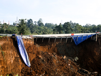 The atmosphere of the Bogor-Ciawi-Sukabumi (Bocimi) Sukabumi Toll Road is tense following the landslide disaster in Sukabumi, Indonesia, on...