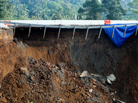 The atmosphere of the Bogor-Ciawi-Sukabumi (Bocimi) Sukabumi Toll Road is tense following the landslide disaster in Sukabumi, Indonesia, on...