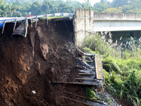 The atmosphere of the Bogor-Ciawi-Sukabumi (Bocimi) Sukabumi Toll Road is tense following the landslide disaster in Sukabumi, Indonesia, on...