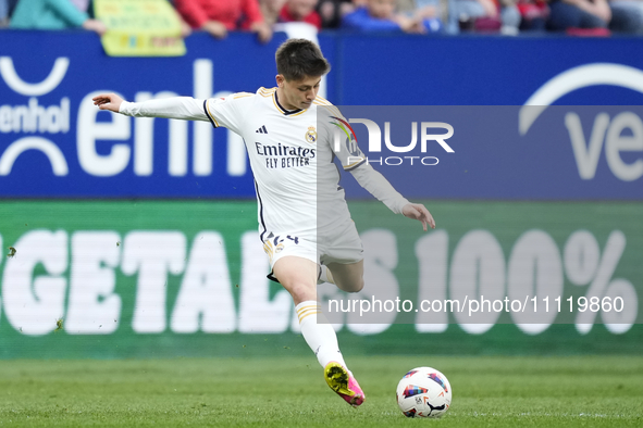 Arda Guler attacking midfield of Real Madrid and Turkey shooting to goal during the LaLiga EA Sports match between CA Osasuna and Real Madri...