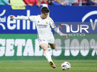 Arda Guler attacking midfield of Real Madrid and Turkey shooting to goal during the LaLiga EA Sports match between CA Osasuna and Real Madri...