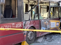 A TPL driver is losing control of the vehicle and crashing into an Atac bus, resulting in 15 injuries. A two-month-old baby girl is in very...