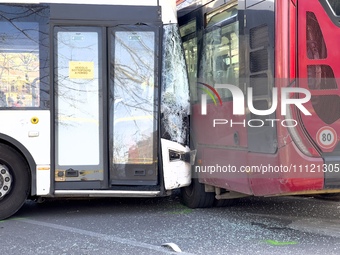 A TPL driver is losing control of the vehicle and crashing into an Atac bus, resulting in 15 injuries. A two-month-old baby girl is in very...