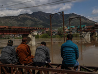 A rescue operation is continuing near the incident site in Gundbal, Srinagar, Jammu and Kashmir, India, on April 16, 2024. At least six pers...