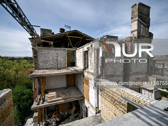 A residential building at 80 Nezalezhnoi Ukrainy Street/3 Yakova Novytskoho Street is undergoing reconstruction after being destroyed by Rus...