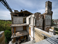 A residential building at 80 Nezalezhnoi Ukrainy Street/3 Yakova Novytskoho Street is undergoing reconstruction after being destroyed by Rus...