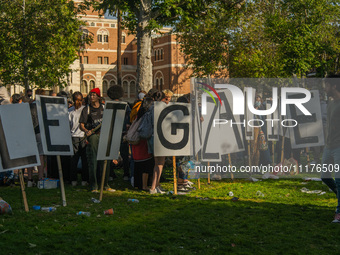 Pro-Palestine protesters attempted to establish an occupation in Alumni Park located on the University of Southern California campus in Los...