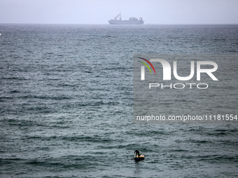 The ROY P. BENAVIDEZ (IMO: 9218210), a Logistics Naval Vessel flying the flag of the USA, is currently anchored off the coast of the Wadi Ga...