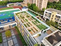 In Nanning, China, on April 28, 2024, the ''sky vegetable garden + garden'' on the roof of a primary school is providing teachers and studen...