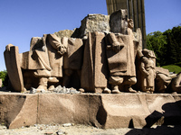 Communal workers are continuing the dismantling of the Soviet monument of friendship between the Ukrainian and Russian peoples in central Ky...