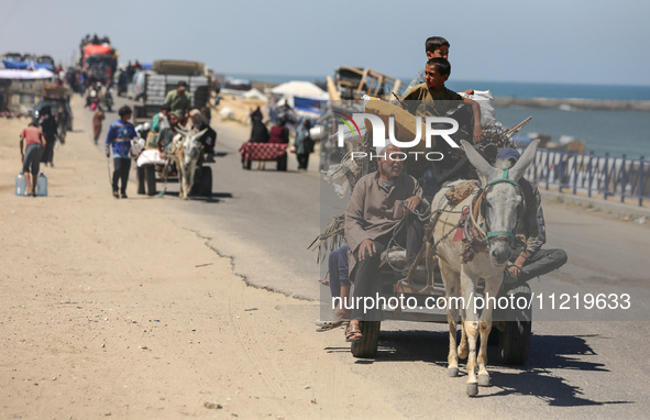 Palestinians are fleeing Rafah as Israeli forces launch a ground and air operation in the eastern part of the southern Gaza city, amid the o...