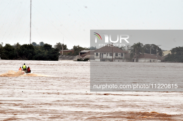 Volunteers, public security bodies, and the Armed Forces are currently working intensively to assist the population of Rio Grande do Sul, wh...