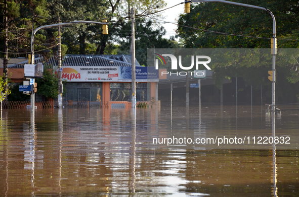 Volunteers, public security bodies, and the Armed Forces are currently working intensively to assist the population of Rio Grande do Sul, wh...