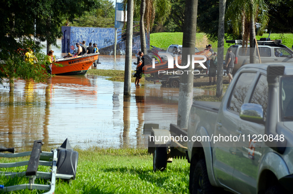 Volunteers, public security bodies, and the Armed Forces are currently working intensively to assist the population of Rio Grande do Sul, wh...