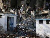 Displaced Palestinians are returning to Khan Yunis in the southern Gaza Strip to set up shelter amid the ongoing conflict between Israel and...