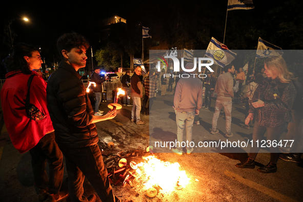  People Gather To Stage Demonstration To Demand Resignation Of Prime Minister Benjamin Netanyahu's Government, The End Of The War And The Re...