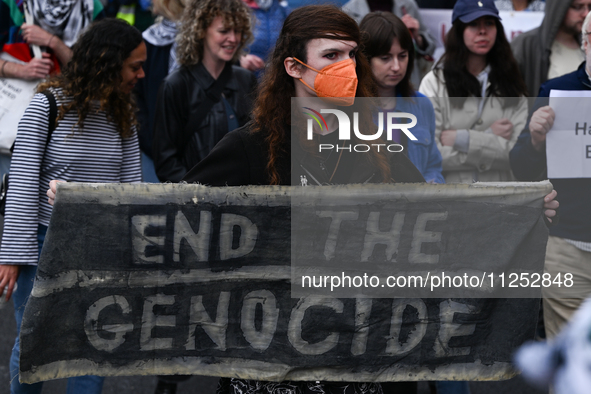 DUBLIN, IRELAND - MAY 18:
Pro-Palestinian activists from the Ireland Palestine Solidarity Campaign, supported by members of left-wing partie...