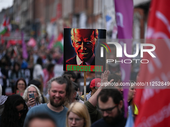 DUBLIN, IRELAND - MAY 18:
Pro-Palestinian activists from the Ireland Palestine Solidarity Campaign, supported by members of left-wing partie...