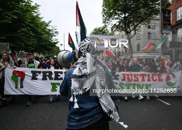 DUBLIN, IRELAND - MAY 18:
Pro-Palestinian activists from the Ireland Palestine Solidarity Campaign, supported by members of left-wing partie...