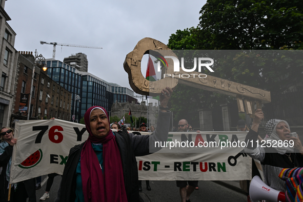 DUBLIN, IRELAND - MAY 18:
Pro-Palestinian activists from the Ireland Palestine Solidarity Campaign, supported by members of left-wing partie...