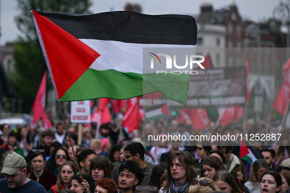 DUBLIN, IRELAND - MAY 18:
Pro-Palestinian activists from the Ireland Palestine Solidarity Campaign, supported by members of left-wing partie...